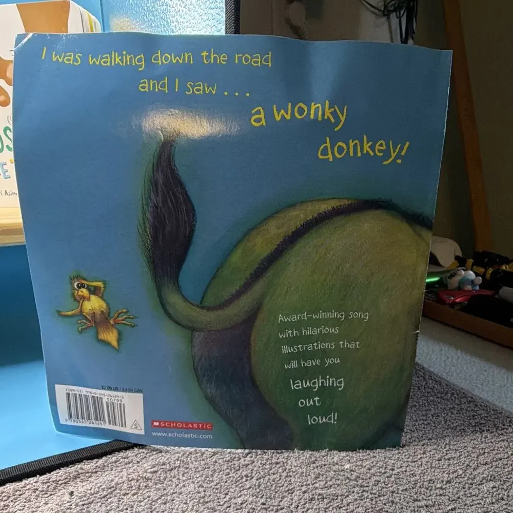 Whose Toes Are Those? Liz Wins & The Wonky Donkey. All new great shape.